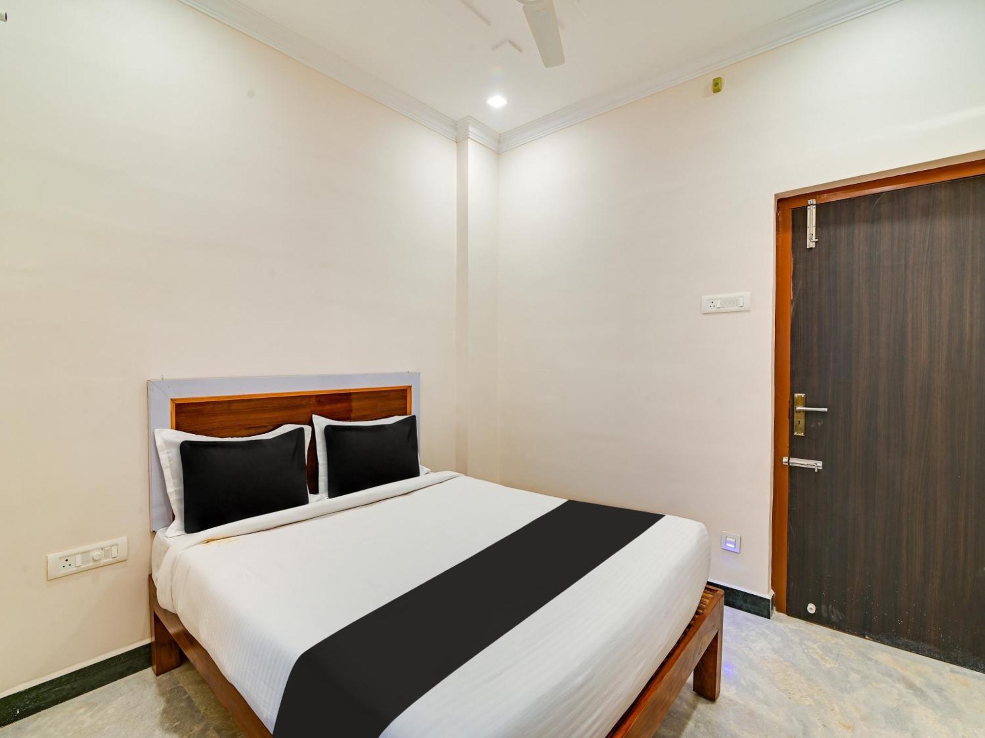Hotel O Rj Royal Inn Vellore Εξωτερικό φωτογραφία