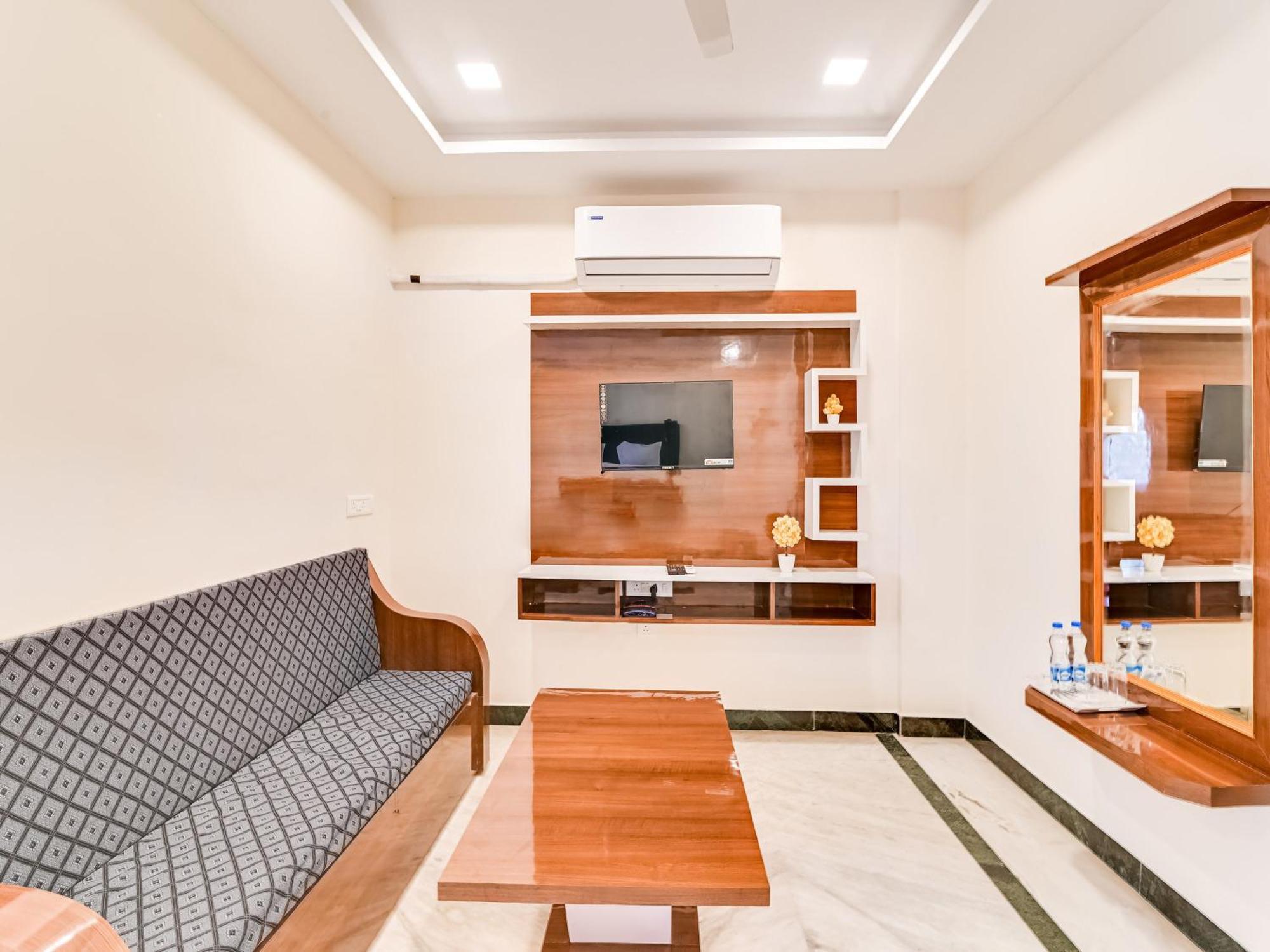 Hotel O Rj Royal Inn Vellore Εξωτερικό φωτογραφία