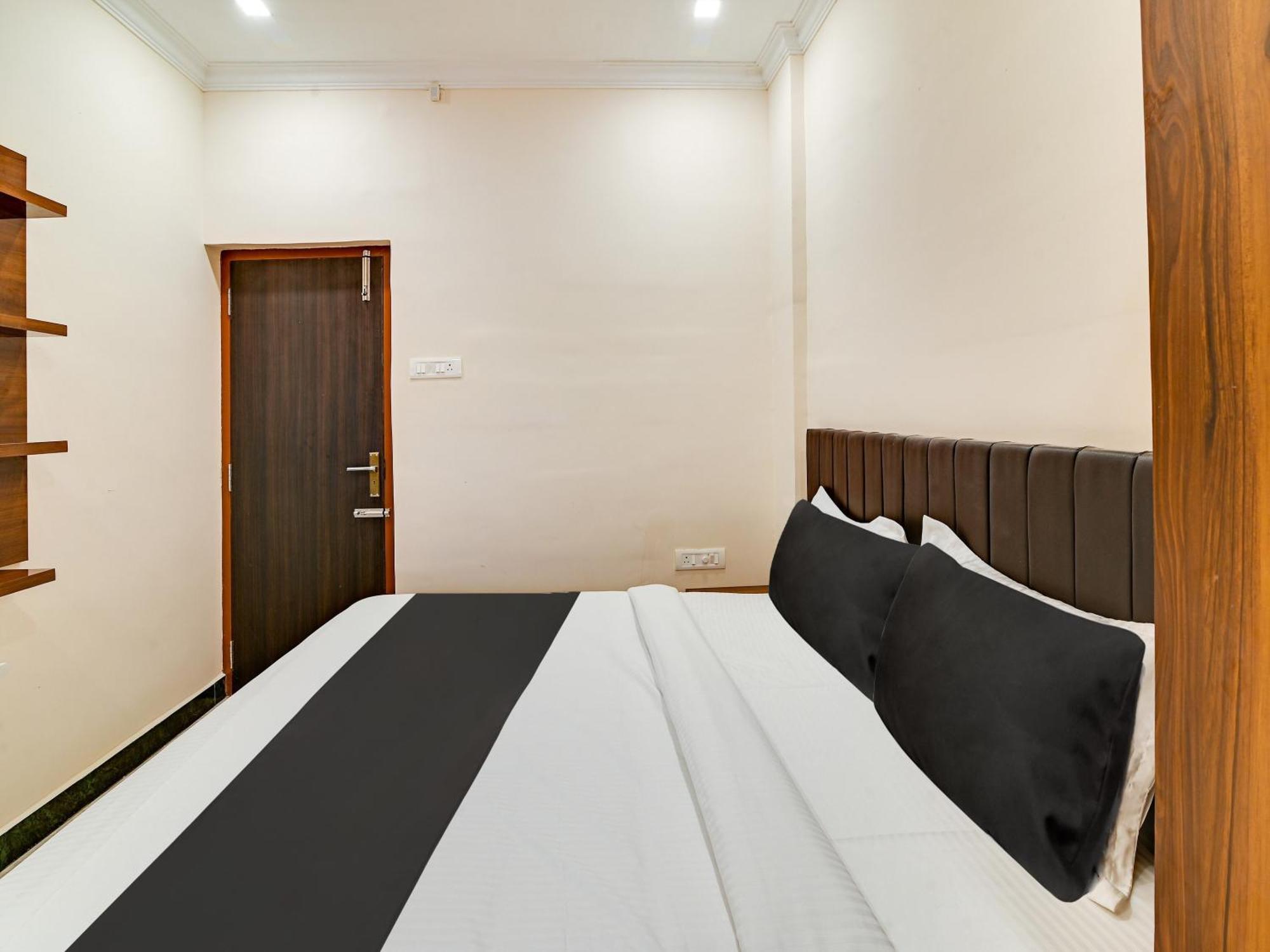 Hotel O Rj Royal Inn Vellore Εξωτερικό φωτογραφία