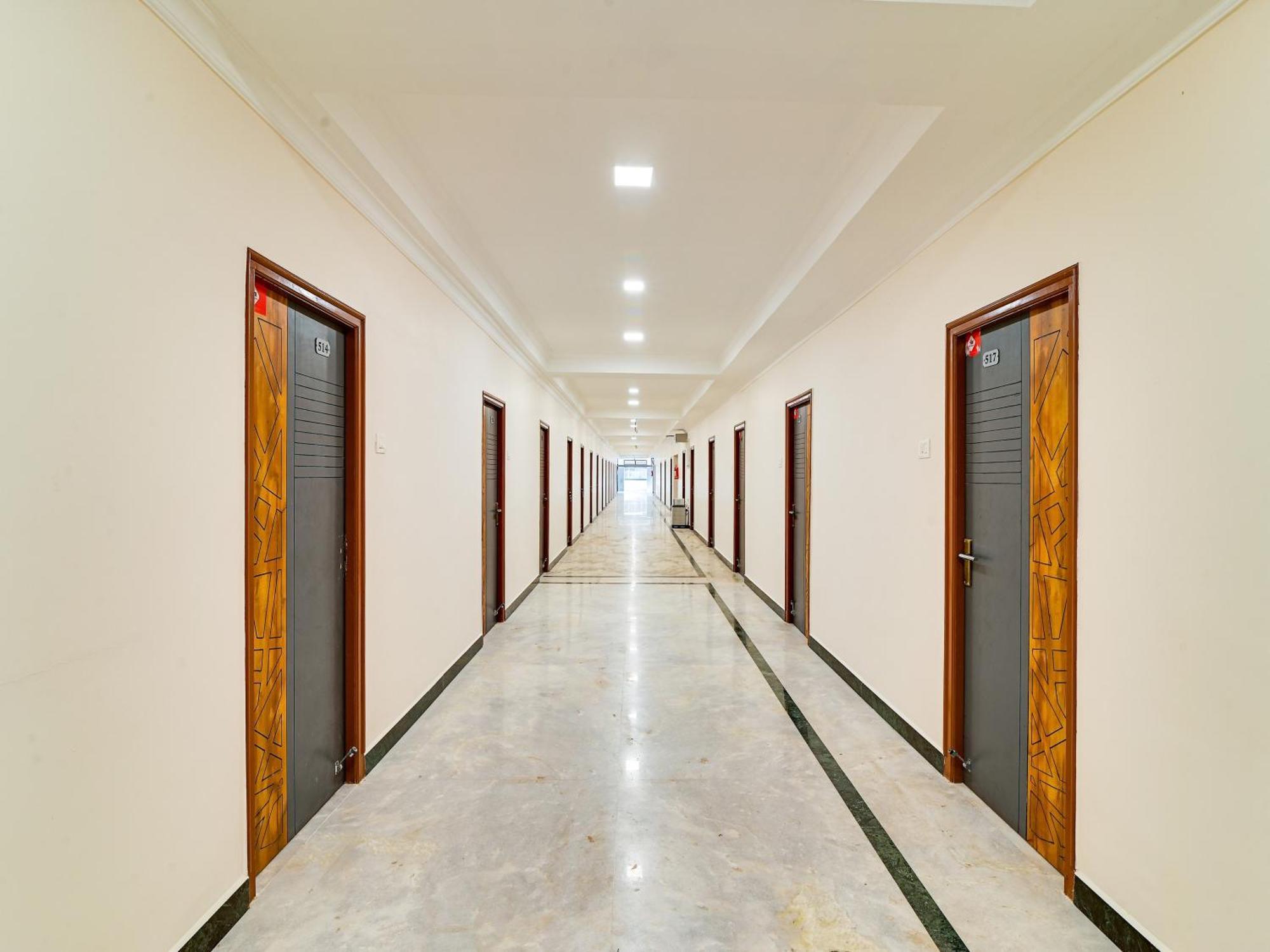 Hotel O Rj Royal Inn Vellore Εξωτερικό φωτογραφία
